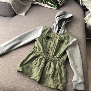 Anorak. Green and gray jacket